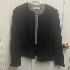 Tahari Arthur S. Levine Zip Up Peplum Style Black Blazer Size 2